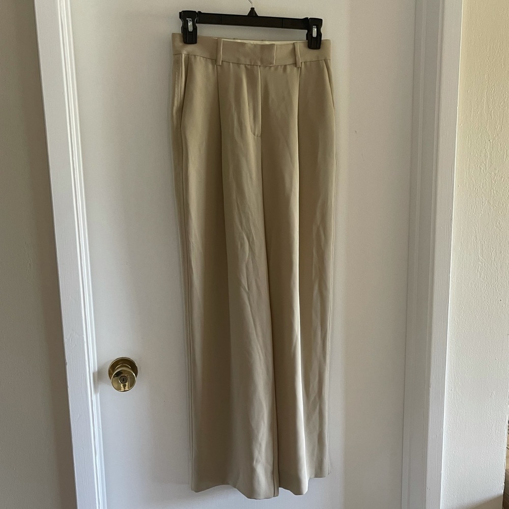 Aritzia Babaton Sadiki Pant